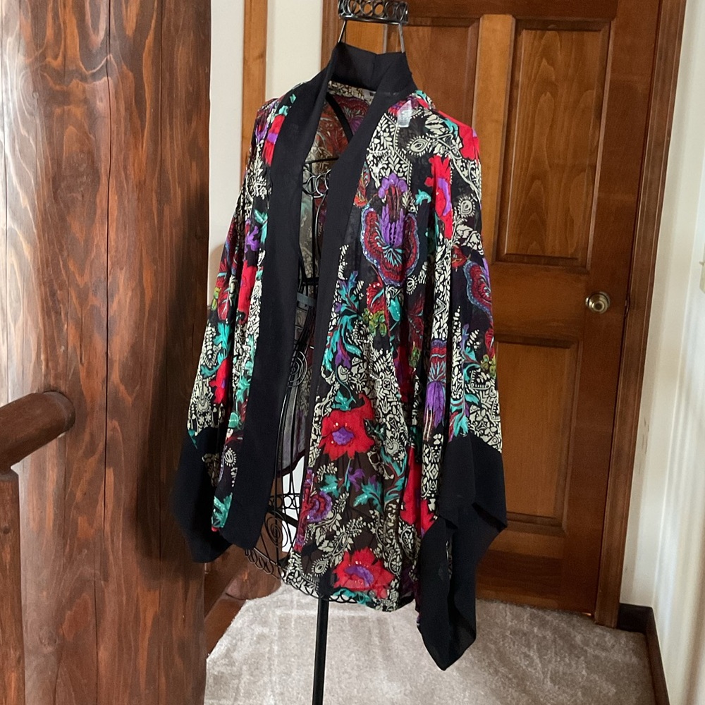 Units embellished Floral Kimono Jacket, Medium